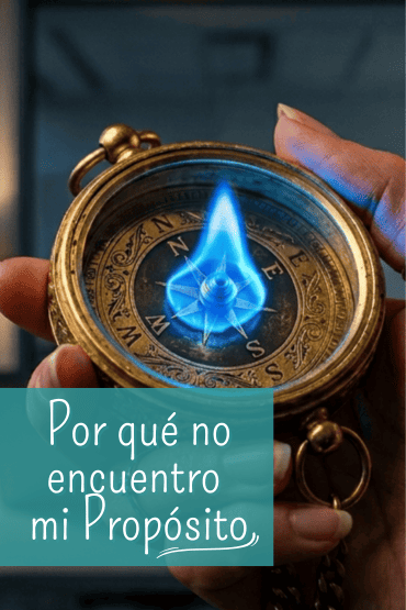 Plano detalle cinematográfico de una mano sosteniendo una brújula antigua de oro. En lugar de una aguja, tiene una pequeña llama azul vibrante en el centro. La mano está en un entorno de oficina minimalista y desenfocado, con luz cálida y mágica contrastando con la frialdad corporativa.